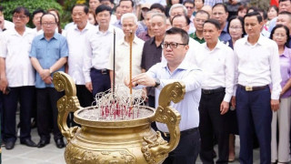 Hội Nhà báo Việt Nam "Về nguồn"